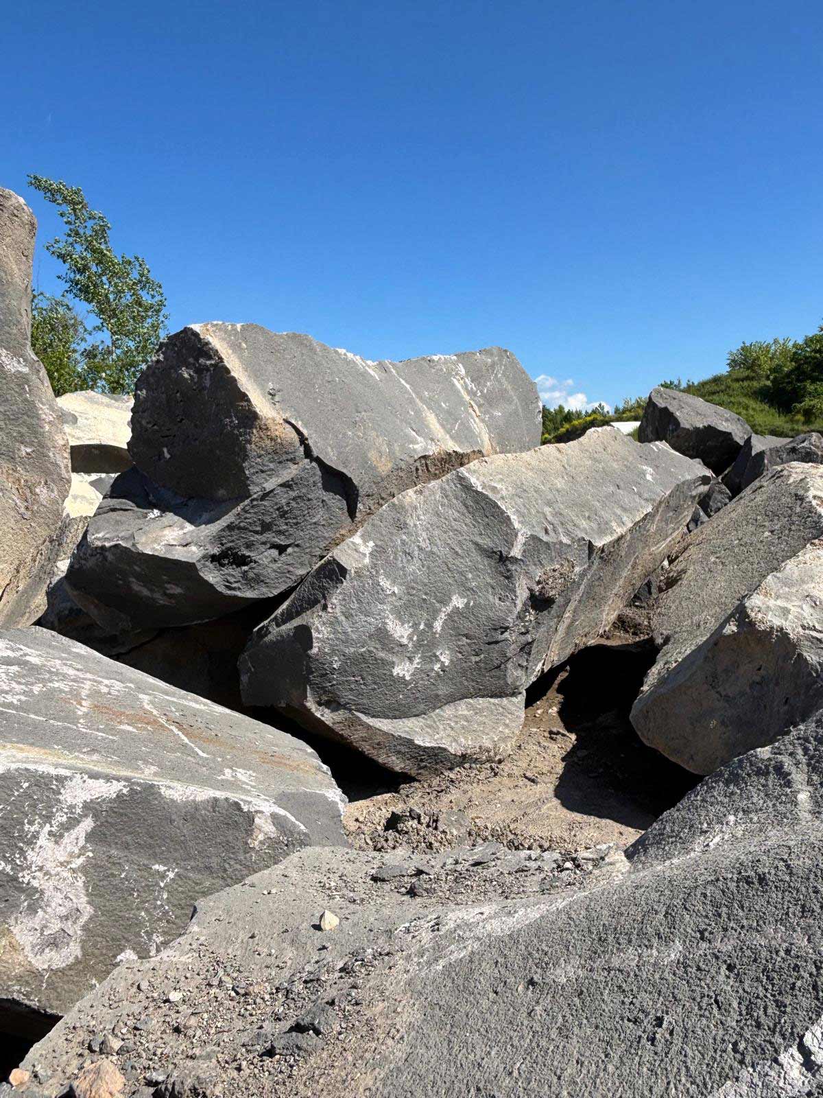 Linas Speis und Trank Steinbruch